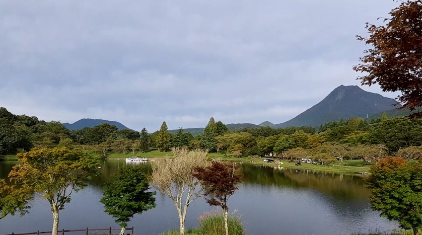 志高湖と由布岳が見えるキャンプサイト